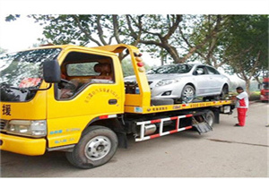 伊犁附近24小时汽车拖车服务热线