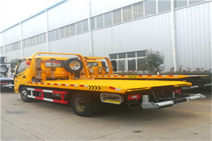 伊犁附近拖车救援搭电