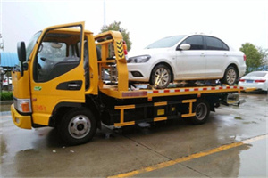 伊犁附近拖车救援24小时服务热线